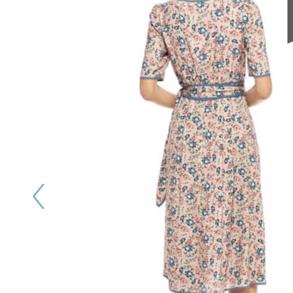 Gal meets Glam Isadora Floral Print wrap Dress. S2 - Picture 7 of 16